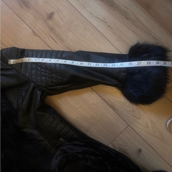 Black Faux Fur Trimmed Women's Coat - Picture 3 of 7